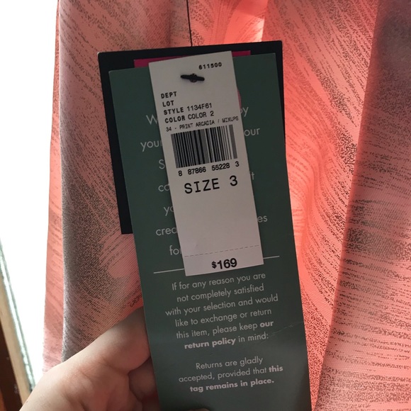 Rose gold dress (never worn) - Picture 5 of 7